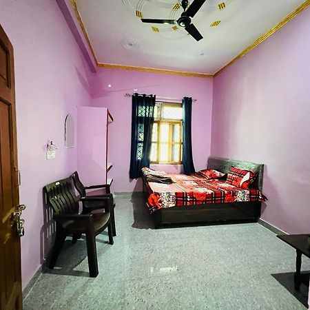 Gayatri Homestay Rudraprayāg Exterior foto