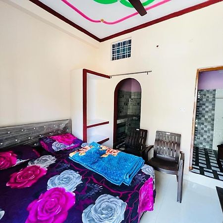 Gayatri Homestay Rudraprayāg Exterior foto