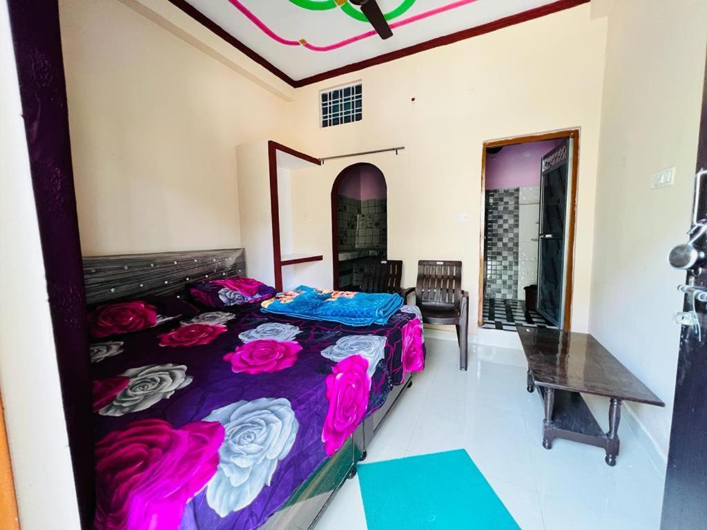 Gayatri Homestay Rudraprayāg Exterior foto
