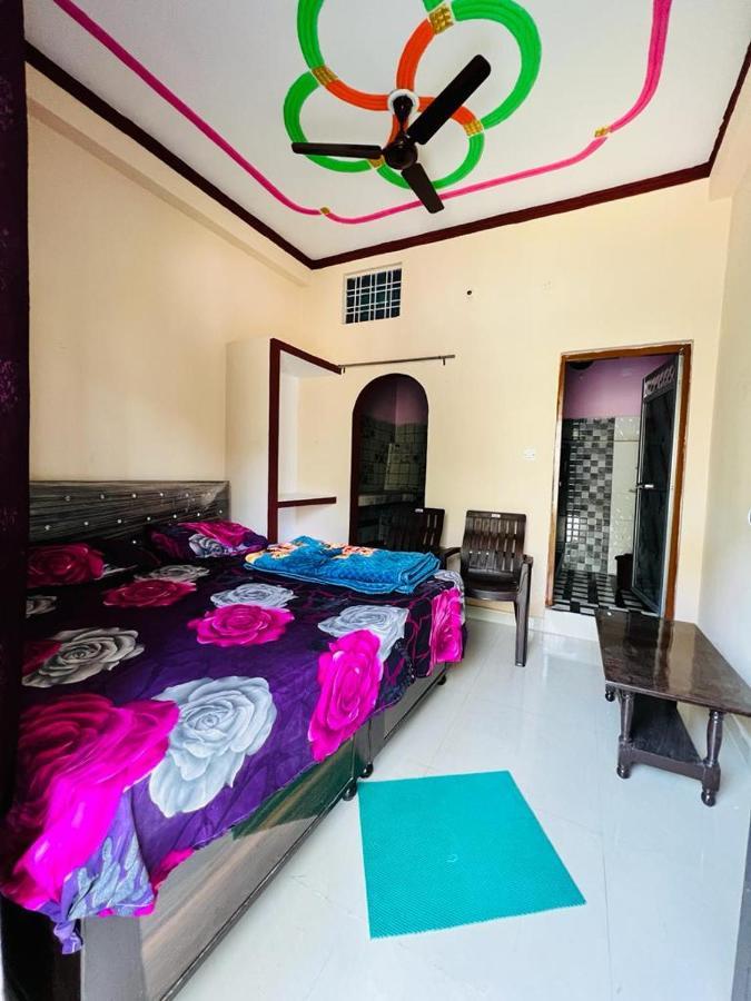 Gayatri Homestay Rudraprayāg Exterior foto