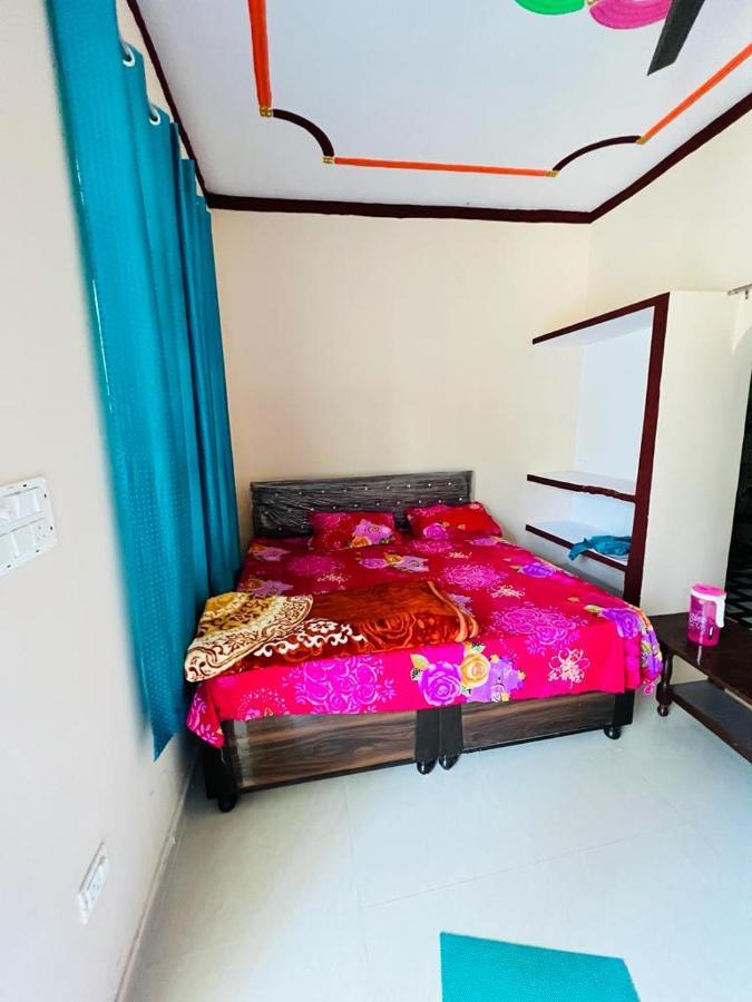 Gayatri Homestay Rudraprayāg Exterior foto