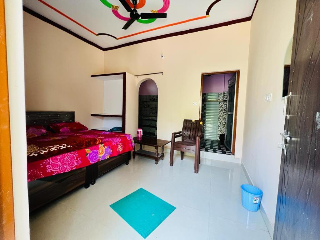 Gayatri Homestay Rudraprayāg Exterior foto